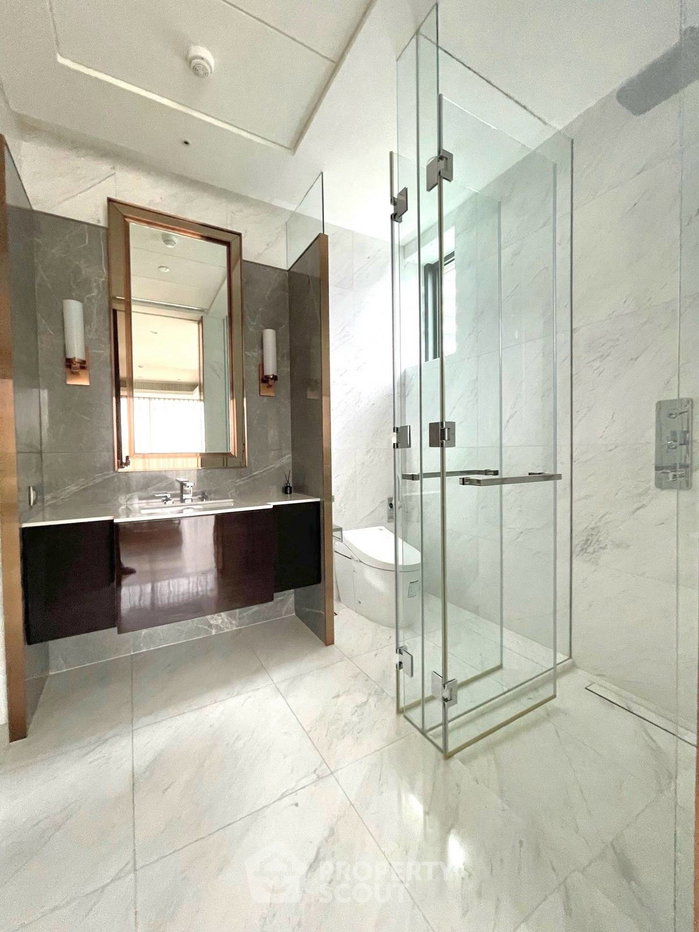 picture Spacious 2-BR 106 Sqm At Sindhorn Tonson Near BTS Ratchadamri (ID 3155956) - 12/12