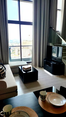 Condos for sale : Rhythm Sukhumvit 44/1 for sale below appraised price, room in good condition, fully furnished. This price is final, no need to pay more!!