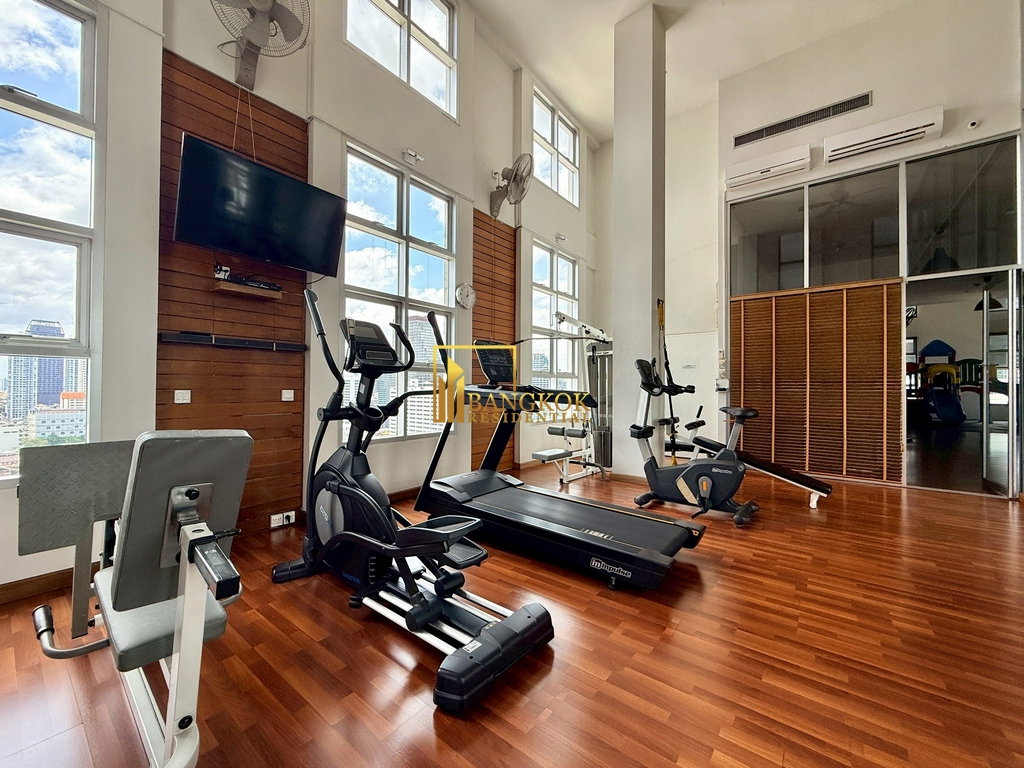 picture Impressive 4 Bedroom Luxury Apartment in Surasak Area - BR0527AP - 48/55