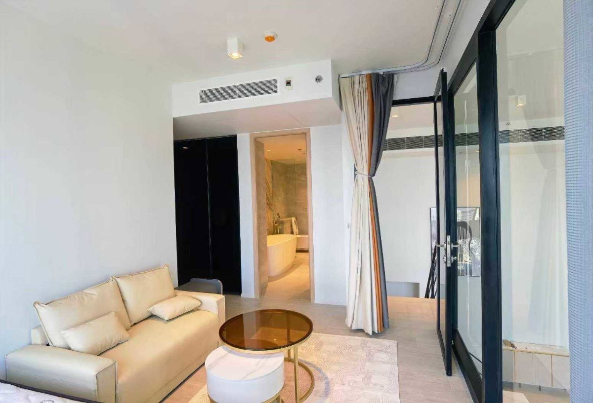 รูป LTHC16025 - Duplex Condo for Rent Silom | The Lofts Silom | 108 sqm | 2 Bed 2 Bath | BTS Surasak | 85K | คอนโดดูเพล็กซ์ให้เช่า สีลม - รูปที่ 4/9