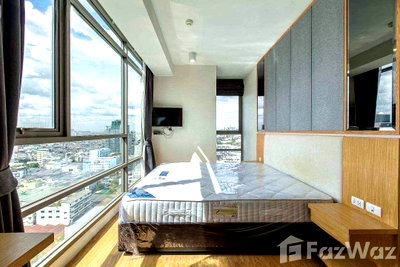 Condos for sale : 3 bedroom 2 bathroom - 81 sqm. close to MRT Sam Yan 1953654