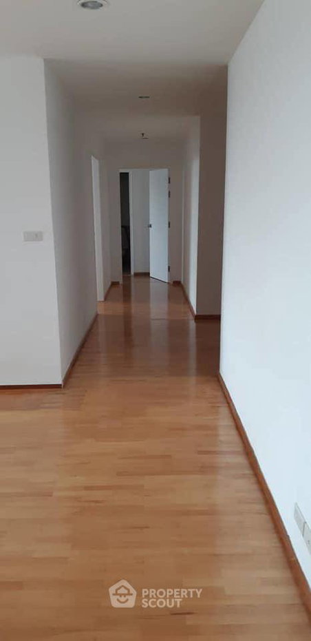 picture Spacious 2-BR 120 Sqm At Icon 3 Condominium, Thong Lo (ID 494490) - 4/12