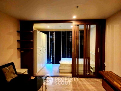 Condos for rent : 1-BR Noble Solo High-Floor Condo in Thong Lo, Bangkok (ID 1891029)