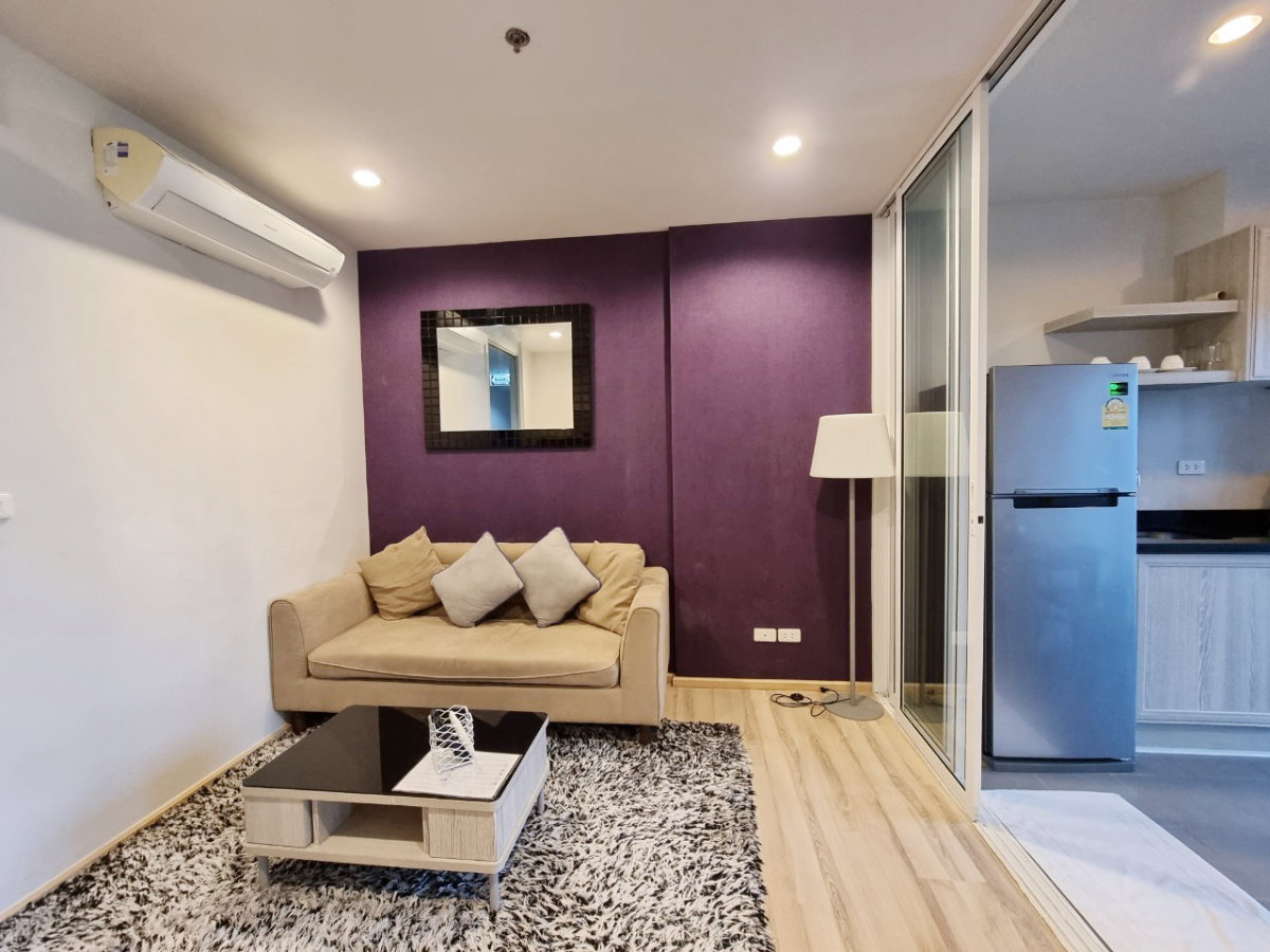 picture For sale: The Base Height Condo - 5/8