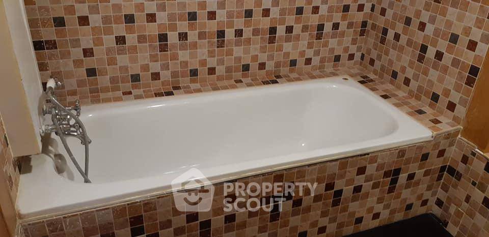 picture Spacious 2-BR 120 Sqm At Icon 3 Condominium, Thong Lo (ID 494490) - 6/12