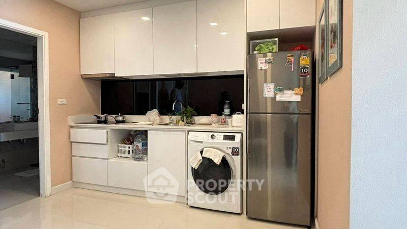 picture 1-BR Condo For Sale At One Tower Pratamnak (ID 3161332) - 2/8