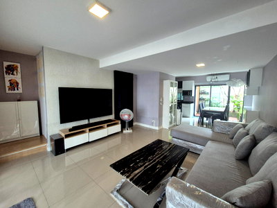 Townhouses for rent Bangkok : towhouse for rent full furniture Rama2 soi28