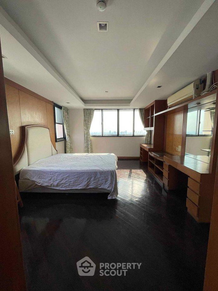 รูป คอนโด 3 ห้องนอน 386 ตร.ม. ชั้น 43 President Park Condominium ใกล้ MRT Queen Sirikit (ID 732517) - รูปที่ 1/10