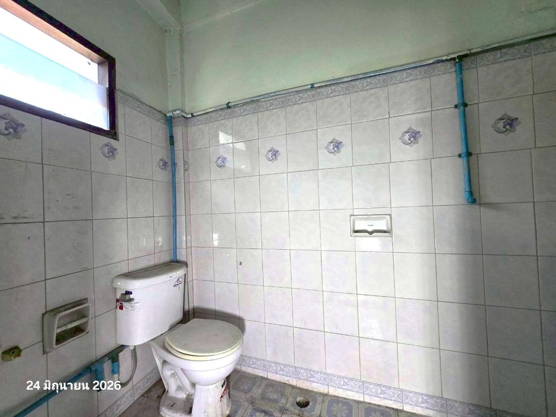 picture SHOP HOUSE 16.2 Sq.w. Thap Than Uthai Thani for 1.3M - 32/36