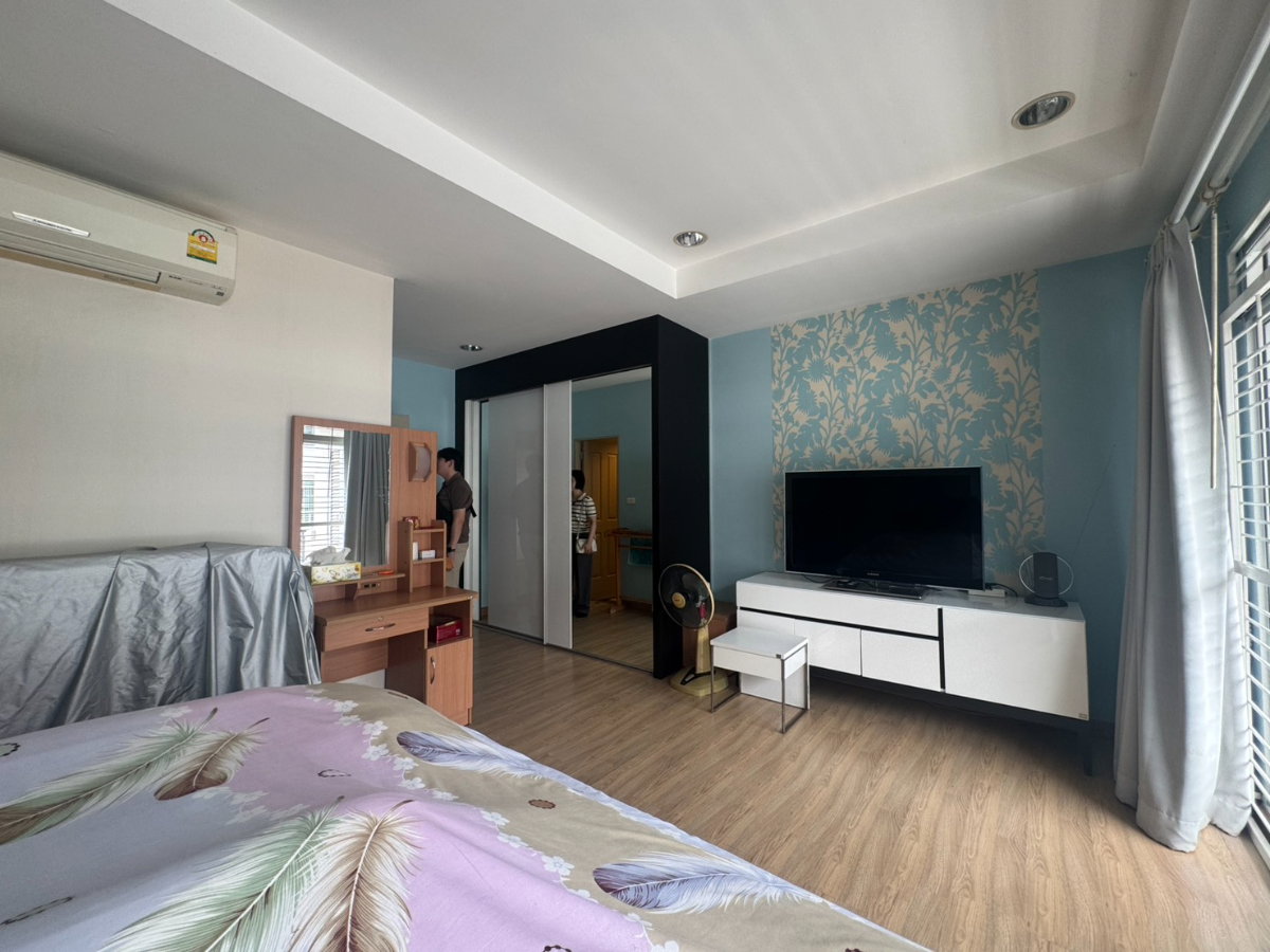 รูป [ขาย] ทาวน์โฮม 3 ชั้น The Royal Vienna รัชวิภา 5.95ล้าน 3 นอน 3 น้ำ พร้อมอยู่ โทร 0882246885 line: Tiitletitle - รูปที่ 21/39