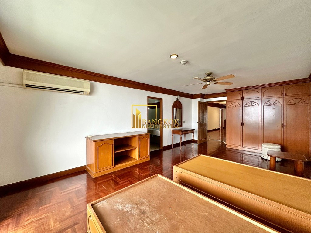 รูป Enormous 5 Bedroom Penthouse With Private Terrace in Ekkamai - BR21093AP - รูปที่ 21/54