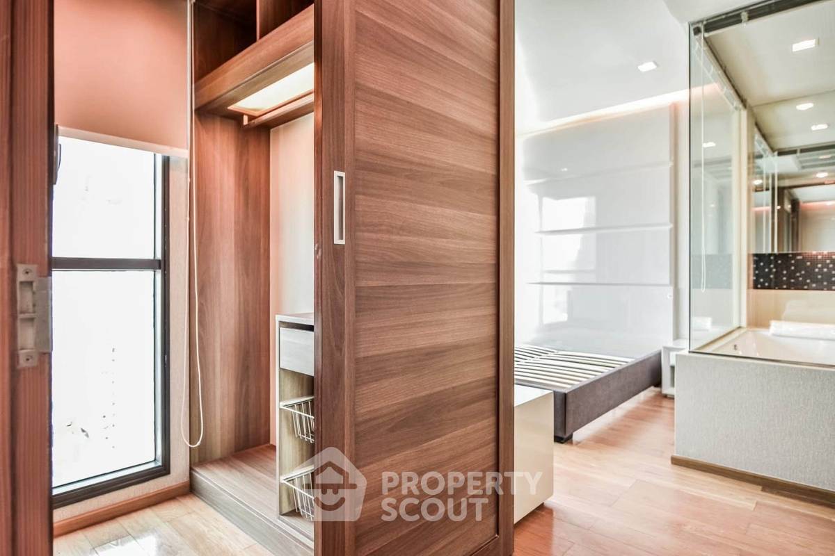 picture 20th-Floor 2-BR At The Address Sathorn, 200m To BTS Saint Louis (ID 3161524) - 10/16