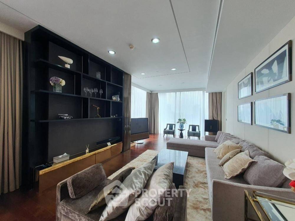 picture 3-BR 197 Sqm Near BTS Phrom Phong | Marque Sukhumvit (ID 3159139) - 10/15