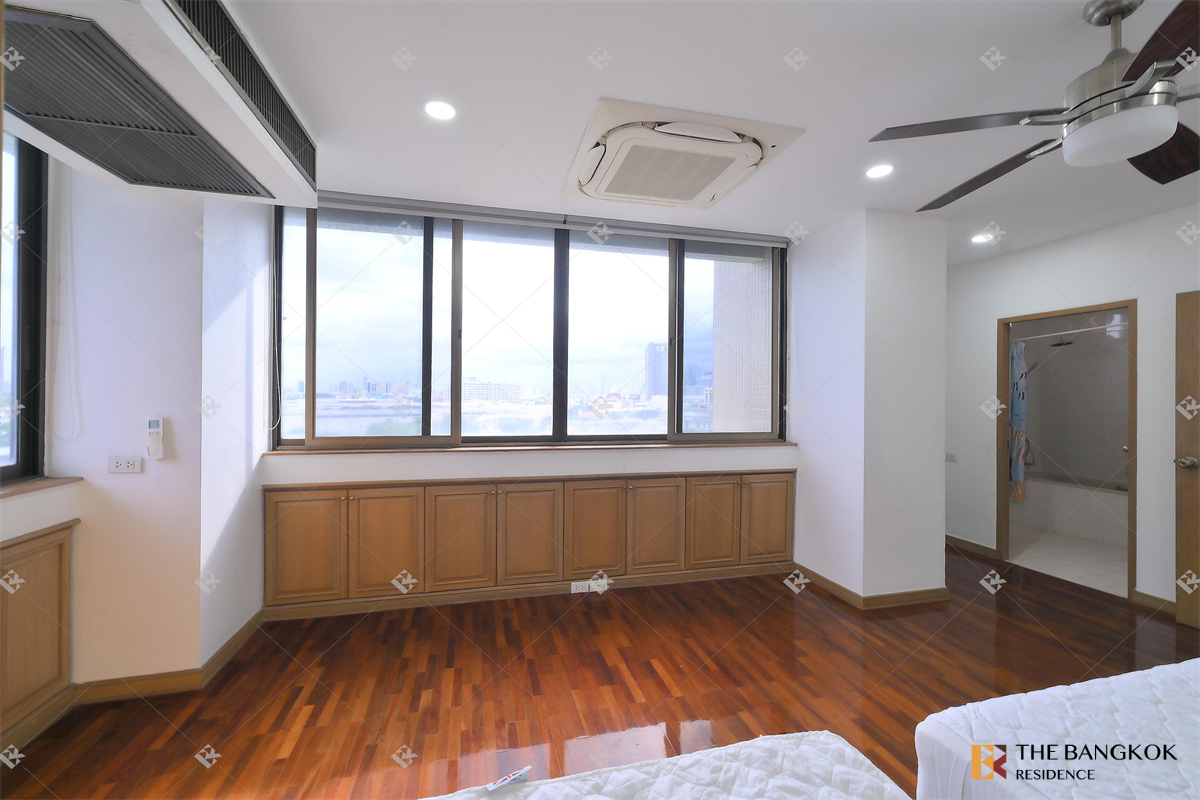 picture Looking for an owner for this special unit Ruamsuk Condominium - 6/10
