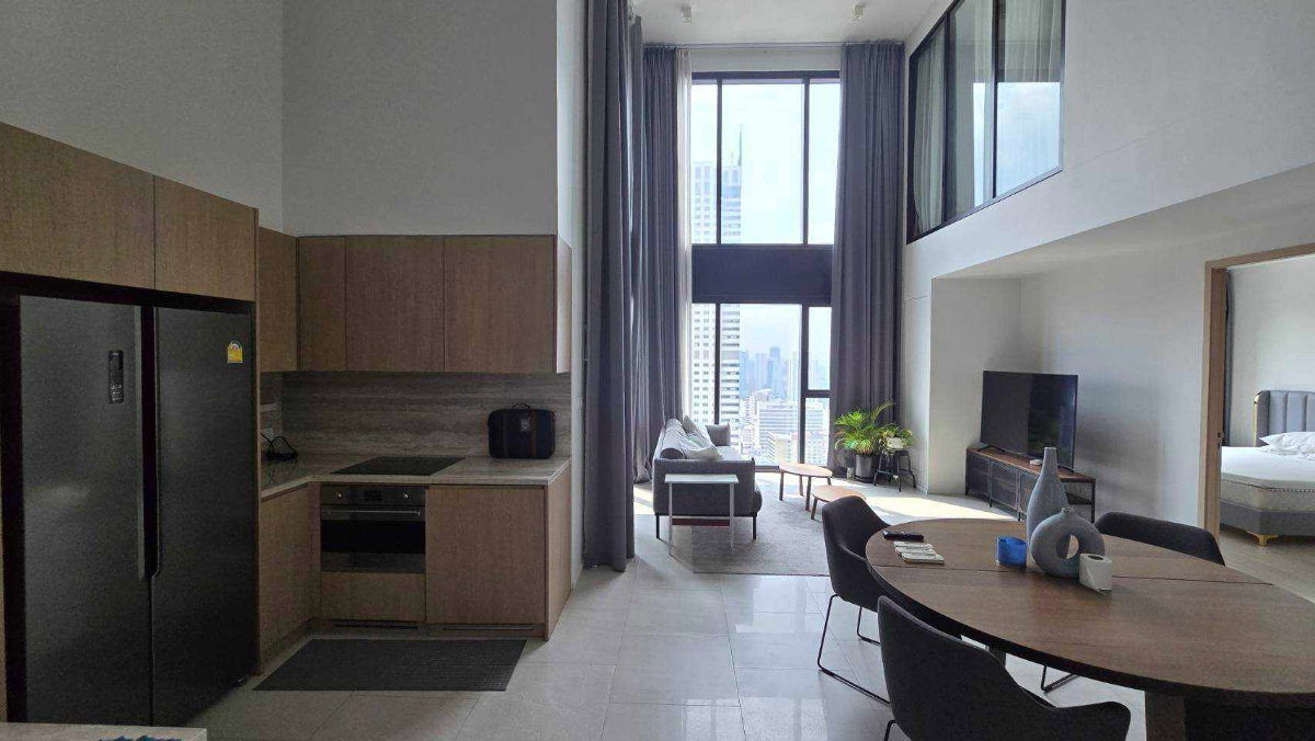 รูป LTHC16024 - Duplex Condo for Rent Silom | The Lofts Silom | Near BTS Surasak | 90K/Month | คอนโดดูเพล็กซ์ให้เช่า เดอะ ลอฟท์ สีลม - รูปที่ 1/9