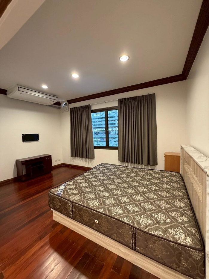 รูป ให้เช่า ทาวน์โฮม 3 ชั้น 27 ตร.ว. บรมราชชนนี 4 ใกล้ Central Pinklao เพียง 900 ม. รพ.ศิริราช ม.ธรรมศาสตร์ แอร์ 5 เครื่อง เฟอร์นิเจอร์ครบ พร้อมอยู่ - รูปที่ 16/22