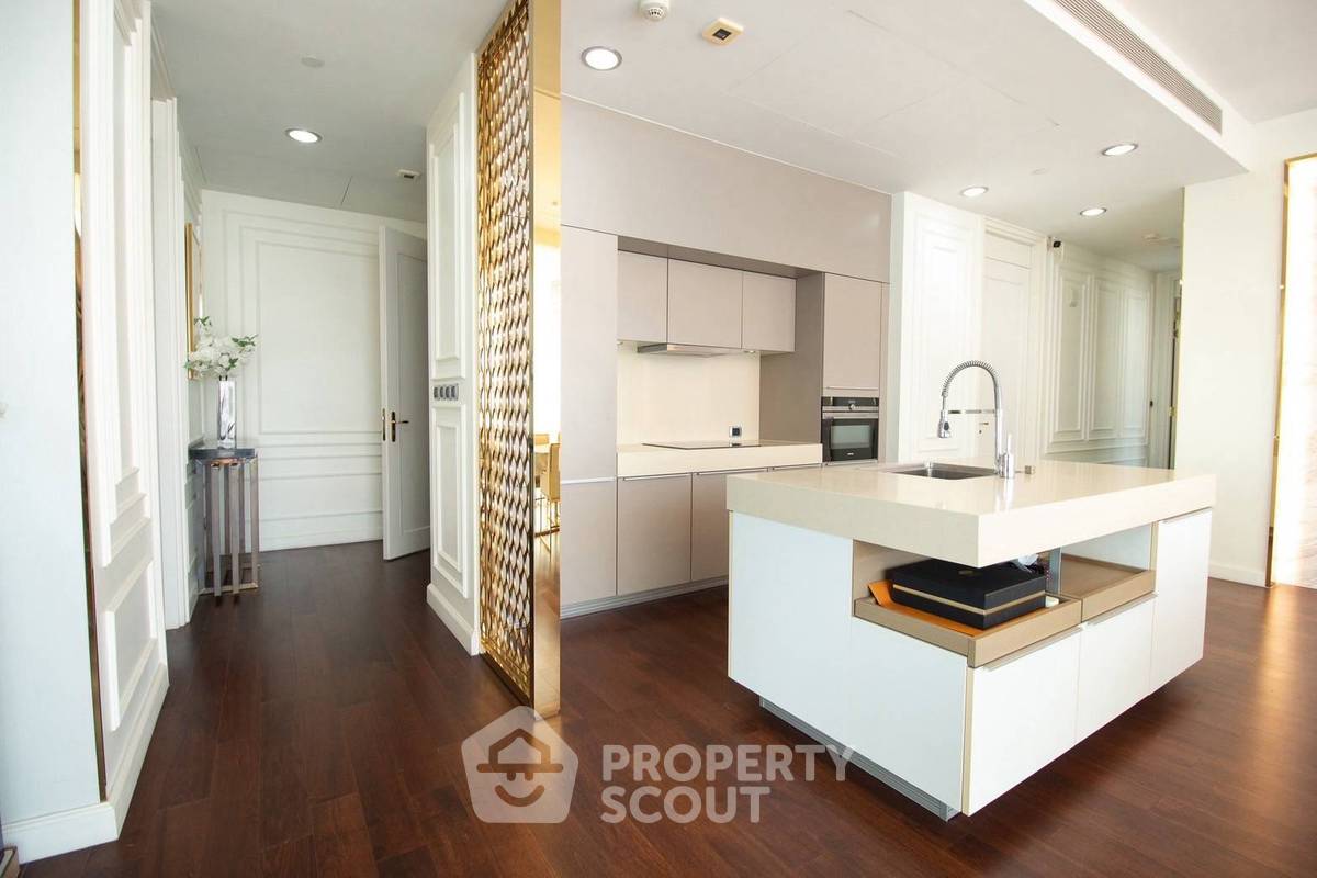 picture 3-BR 197 Sqm Near BTS Phrom Phong | Marque Sukhumvit (ID 3159139) - 3/15