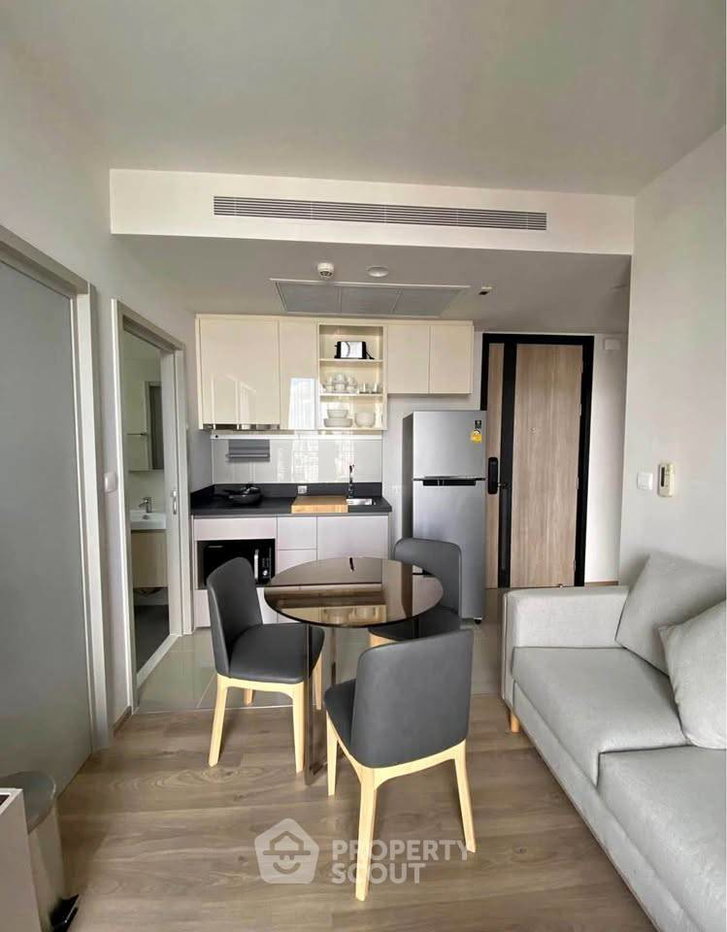 รูป ชั้น 32 ห้องนอน 2 ห้อง Oka Haus Sukhumvit 36 รถไฟฟ้า BTS ทองหล่อ (ID 3159360) - รูปที่ 1/5