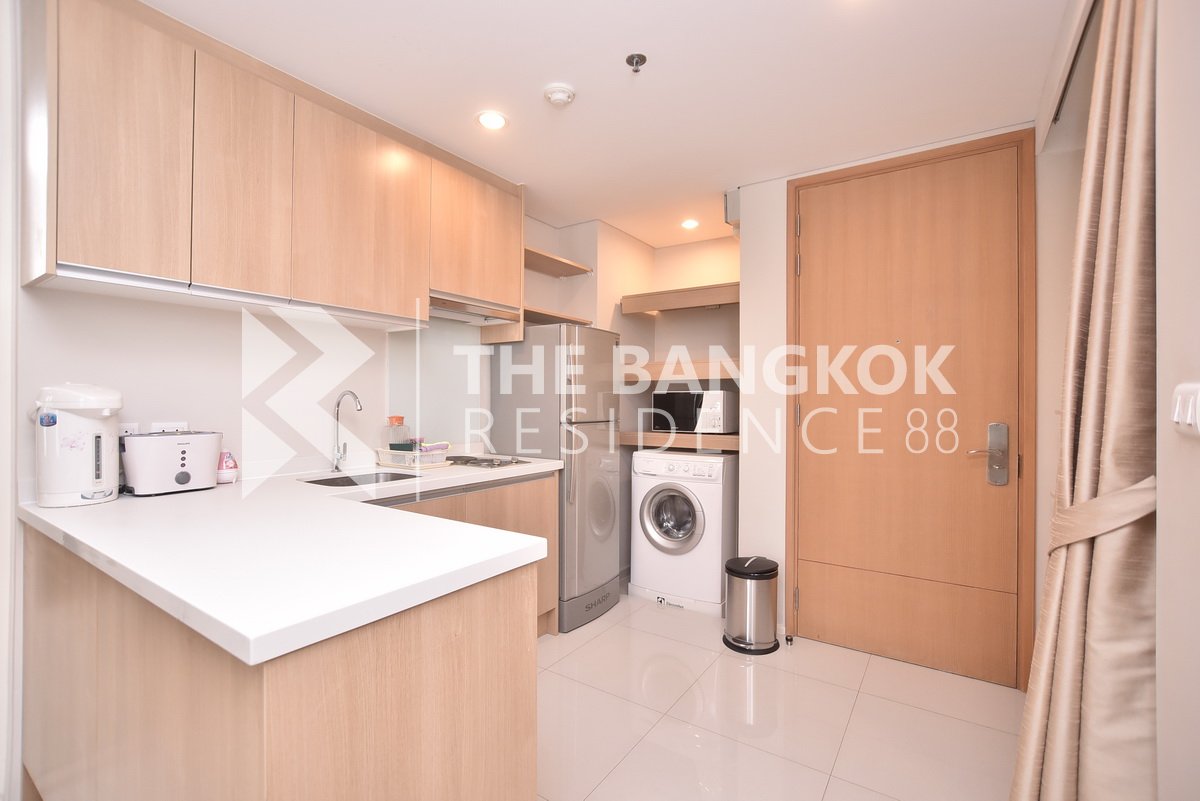 picture Villa Asoke near MRT Phetchaburi Station Unit Priced Below Market - 9/10