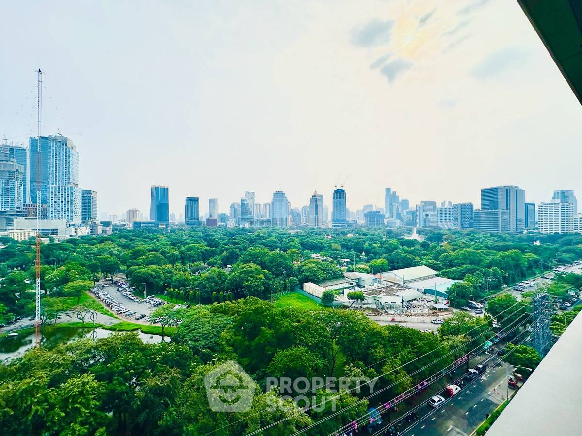 picture Spacious 1-BR 84 Sqm At Sindhorn Tonson Near BTS Ratchadamri (ID 3155952) - 2/13