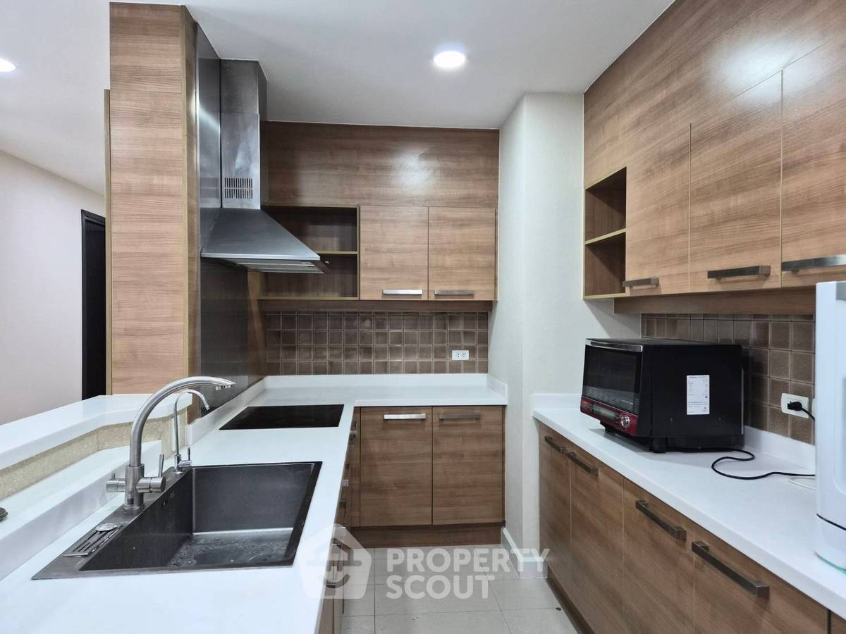 รูป คอนโด 2 ห้องนอน 110 ตร.ม. ที่ Villa Sikhara Condominium ย่านพร้อมพงษ์ (ID 3161519) - รูปที่ 8/13
