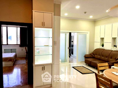 Condos for rent : 22nd-Floor 2-BR At Supalai Place Sukhumvit 39 Near BTS Phrom Phong (ID 1528501)