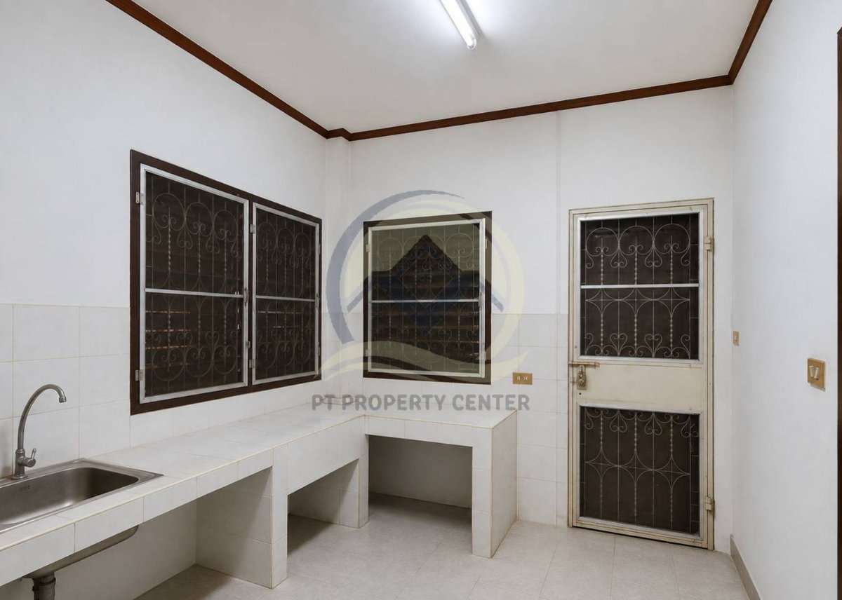 รูป บ้านเดี่ยว 2 ชั้น สร้างเอง ซอยคู้บอน 21 ถนนคู้บอน แขวงคันนายาว บ้านหลังใหญ่ขายตามสภาพ โครงสร้างดี ต่อเติมเต็ม พื้นที่ใช้สอยคุ้มค่า ราคาพิเศษ - รูปที่ 8/17