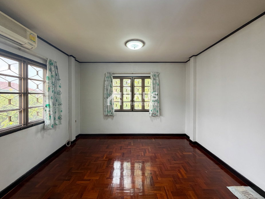 picture Chaiyapurek Bangwang / 4 Bedrooms #HPHU019 - 25/29