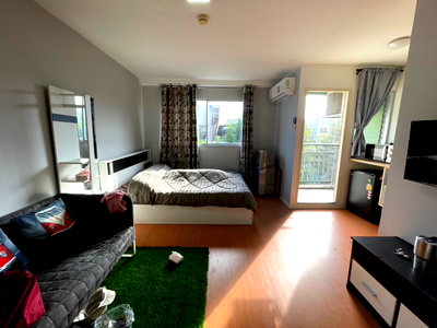 Condos for sale : Condo for sale: Lumpini Condo Town Chonburi-Sukhumvit, with tenant.  6.5% return on investment.
