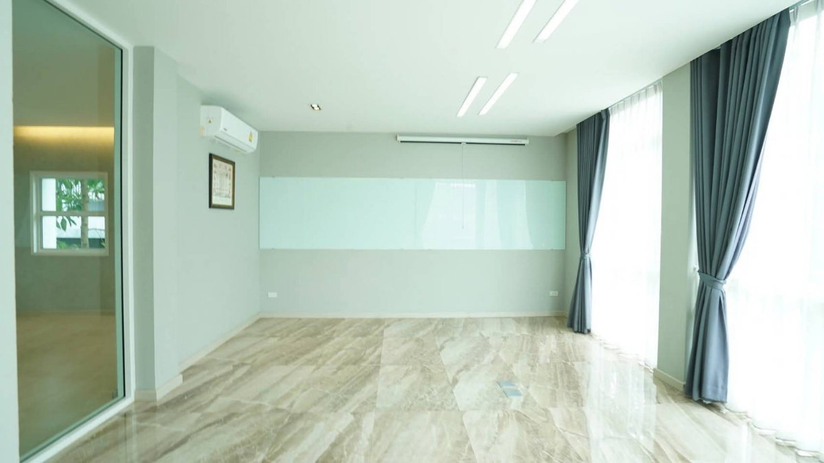 picture 🏢✨ For Sale: 2-Storey Office Building with Rooftop in a Prime Business Location ✨🏢 C8MG100764 - 22/25