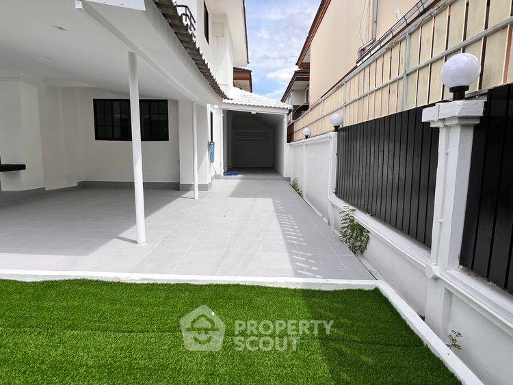 รูป บ้าน 3 ห้องนอน เลี้ยงสัตว์ได้ หมู่บ้านอักษรา ทำเลทวีวัฒนา (ID 3158354) - รูปที่ 11/14