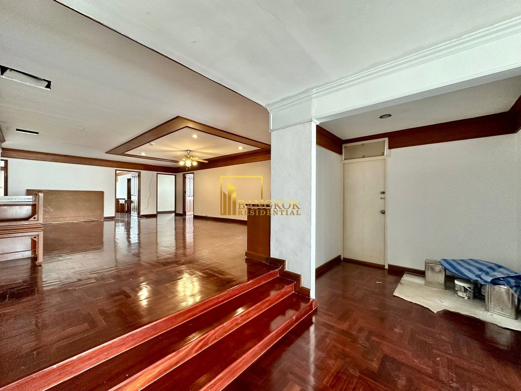 รูป Enormous 5 Bedroom Penthouse With Private Terrace in Ekkamai - BR21093AP - รูปที่ 9/54
