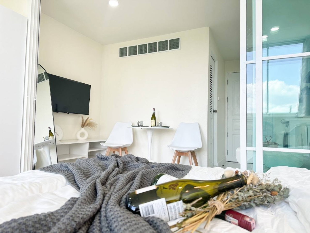 picture 103 Condo 5 Suan Dok, Beautiful Unit Exactly as Shown, Fully Furnished – No Additional Decoration Needed. - 10/22