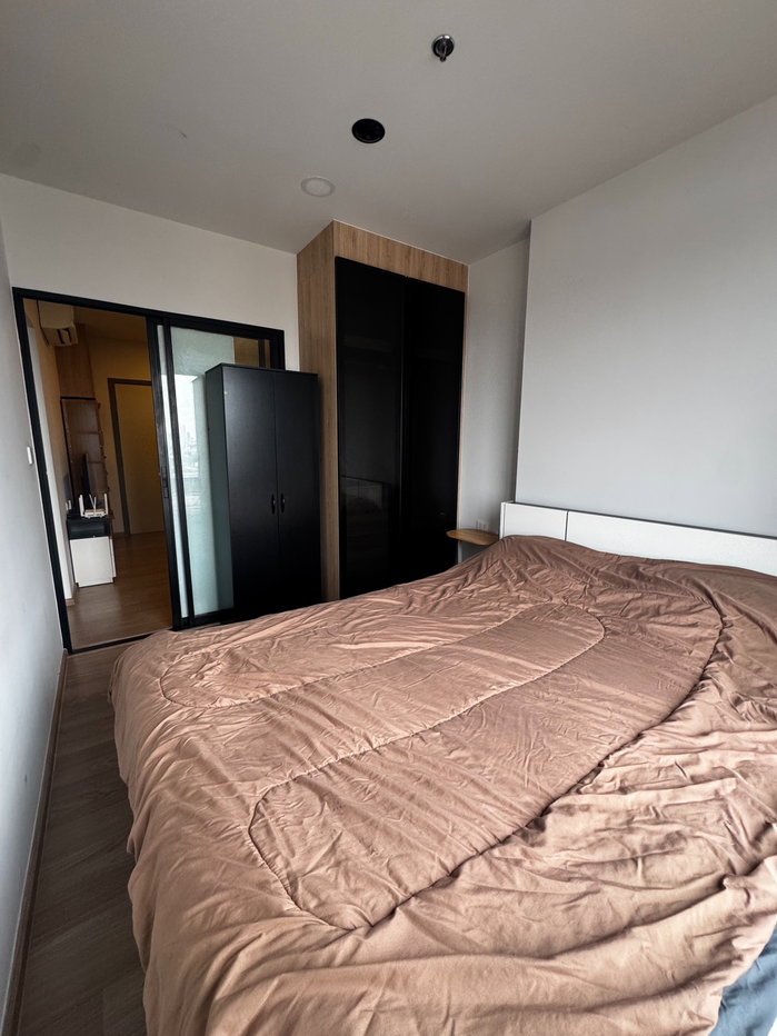 picture 🏡 Condo for Rent – Chewathai Pinklao ✨ 1 Bedroom | 30 sq.m. | 12A Floor | Ready to Move In - 2/8