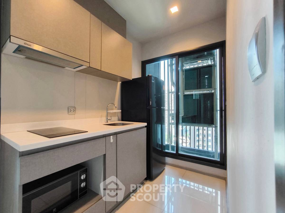รูป คอนโด 2 ห้องนอน ชั้น 17 Life Asoke - Rama 9 ใกล้ MRT พระราม 9 (ID 3159085) - รูปที่ 8/12