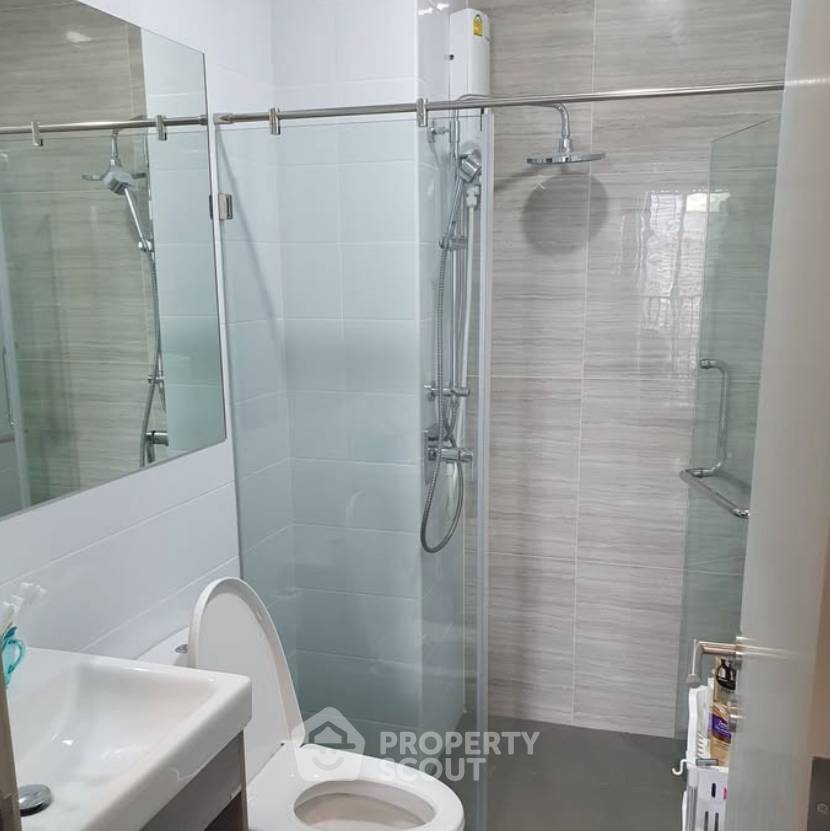 picture 18th-Floor 1-BR At Knightsbridge Prime Ratchayothin Near BTS Ratchayothin (ID 3159023) - 2/4