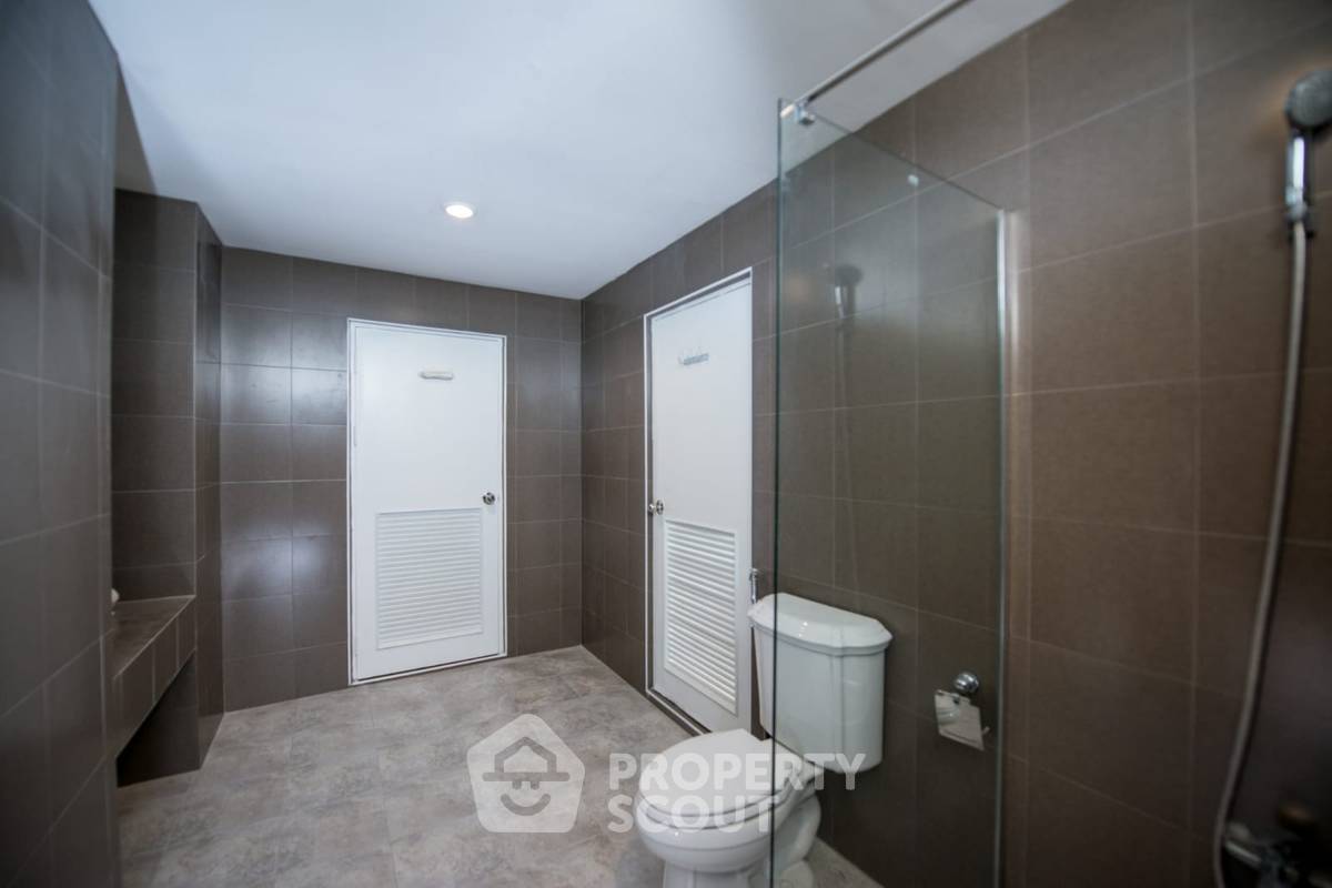 รูป คอนโดเลี้ยงสัตว์ได้ 3 ห้องนอน ขนาด 350 ตร.ม. Oriental Towers Condominium ใกล้ BTS เอกมัย (ID 3157143) - รูปที่ 14/29