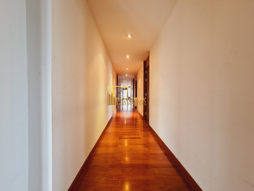 รูป Generously Sized 5 Bed Penthouse Apartment in Phrom Phong - BR0180AP - รูปที่ 25/37