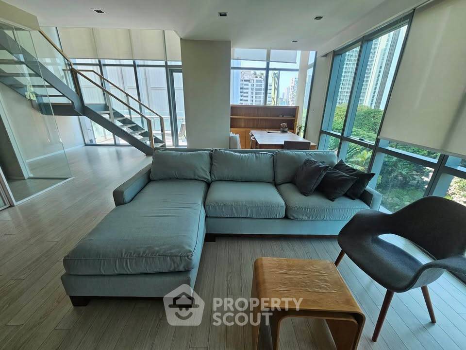 picture Spacious 2-BR 125 Sqm, The Room Sukhumvit 21 Near MRT Sukhumvit (ID 3159977) - 2/9