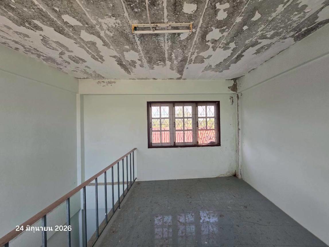picture SHOP HOUSE 16.2 Sq.w. Thap Than Uthai Thani for 1.3M - 30/36