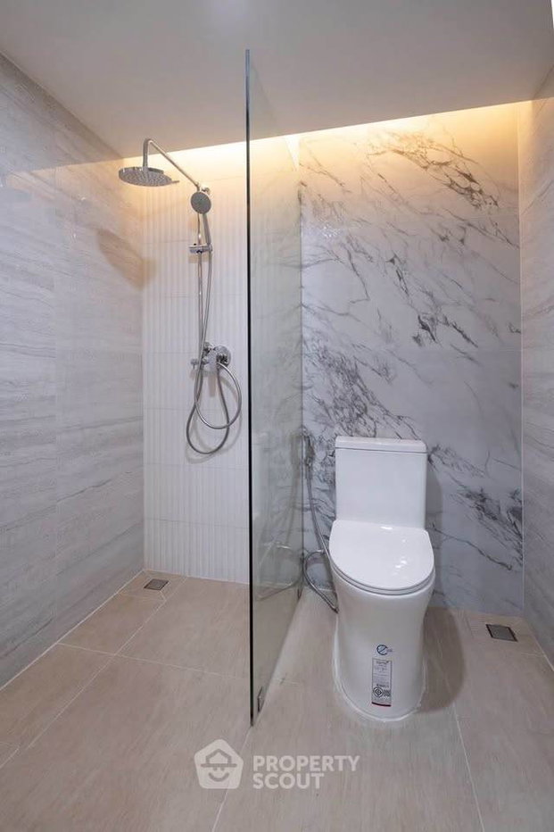 picture 20th-Floor 2-BR Condo At The Winning Tower Near ARL Ramkhamhaeng (ID 3159577) - 19/20