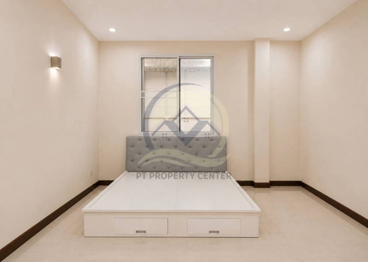 รูป บ้านเดี่ยว 2 ชั้น สร้างเอง ซอยคู้บอน 21  แขวงคันนายาว บ้านเปล่ารีโนเวทใหม่พร้อมอยู่ ราคาพิเศษ ทำเลใกล้รถไฟฟ้าและทางด่วน เหมาะสำหรับครอบครัวใหญ่ - รูปที่ 10/32