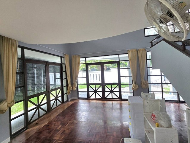 รูป ให้เช่าบ้านเดี่ยว2ชั้น 150ตรว. อยู่ถ.พัฒนาการ69 ใกล้ซีคอนสแควร์ พาราไดซ์พาร์ค - รูปที่ 2/8