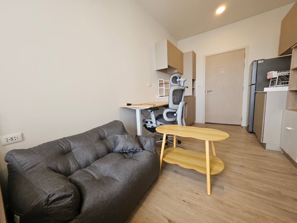 picture The Ultimate WFH Setup! High Floor Condo with Ergonomic Chair ðŧ - 2/19