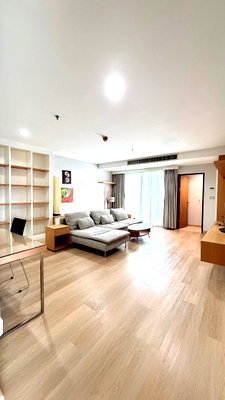 ขายคอนโด : 🔥 59 HERITAGE SUKHUMVIT 59 – SPACIOUS FAMILY RESIDENCE NEAR BTS EKKAMAI AT 13MB 🔥