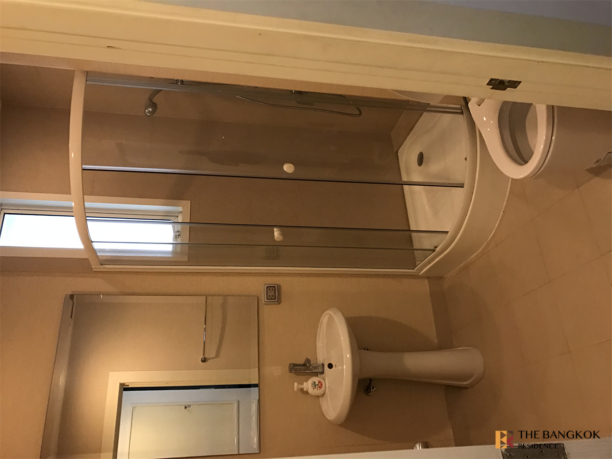 picture Siri Residence Luxury Condo Ready to Move-in at the Best Location near BTS Phrom Phong - 6/10