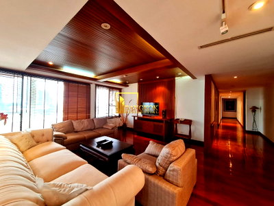 เช่ากิจการ บิ๊กซี ซูเปอร์เซ็นเตอร์ เอกมัย : Generously Sized 5 Bed Penthouse Apartment in Phrom Phong - BR0180AP