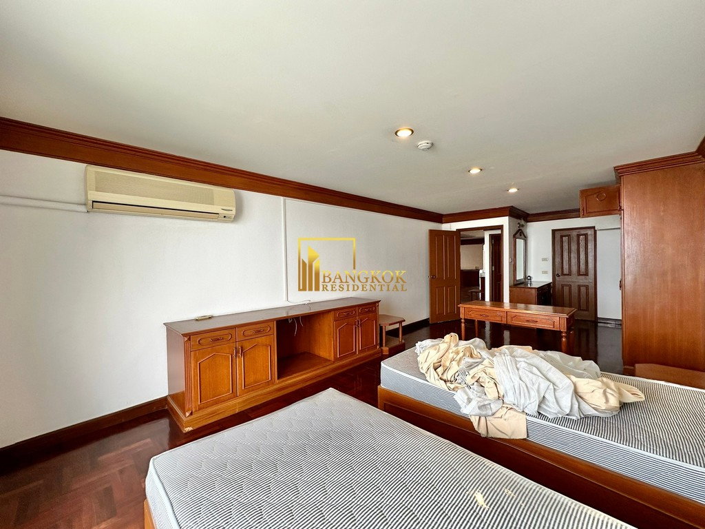 รูป Enormous 5 Bedroom Penthouse With Private Terrace in Ekkamai - BR21093AP - รูปที่ 27/54