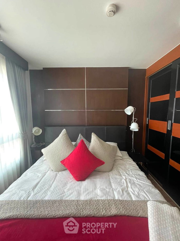 picture 1-BR Voque Sukhumvit 16 Condominium Near MRT Queen Sirikit (ID 3159335) - 9/14