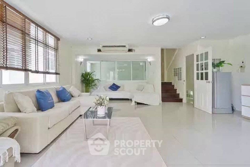 picture 400 Sqm 5-BR House In Phrom Phong Near MRT Sukhumvit (ID 3152558) - 2/11